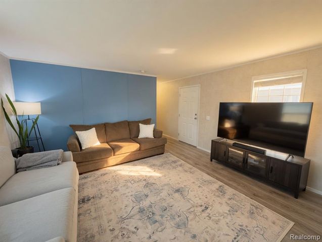 1576 Ocher St., Novi, MI 48374