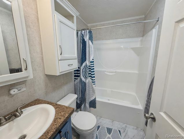 1576 Ocher St., Novi, MI 48374