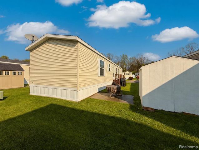 1576 Ocher St., Novi, MI 48374