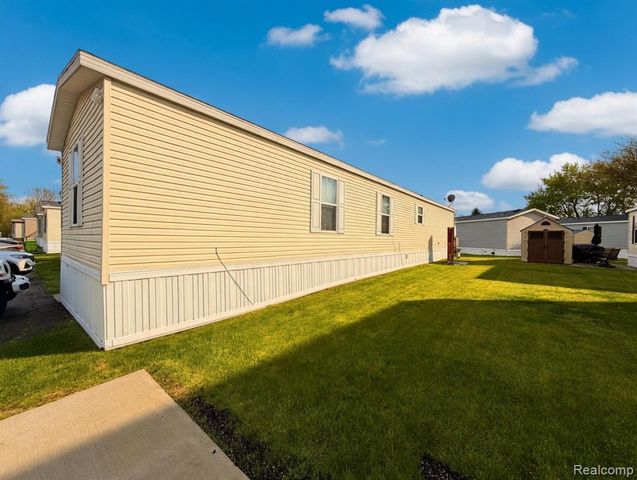 1576 Ocher St., Novi, MI 48374