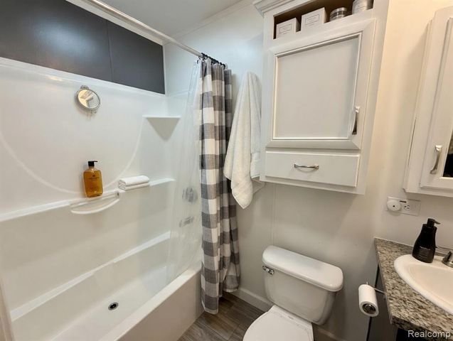 1576 Ocher St., Novi, MI 48374