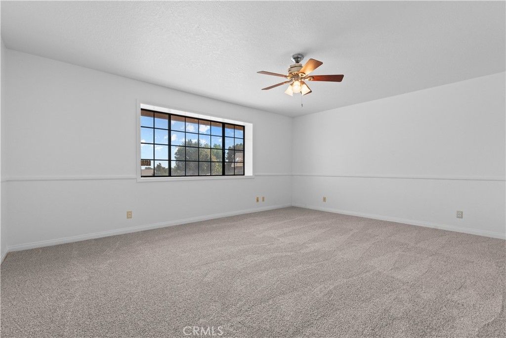 Image 16 of property listing at 4467 Valle Vista Court, Phelan, CA 92371