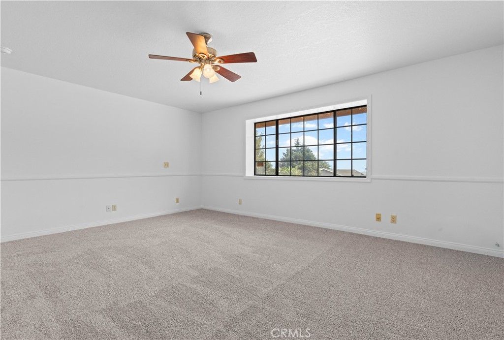 Image 17 of property listing at 4467 Valle Vista Court, Phelan, CA 92371