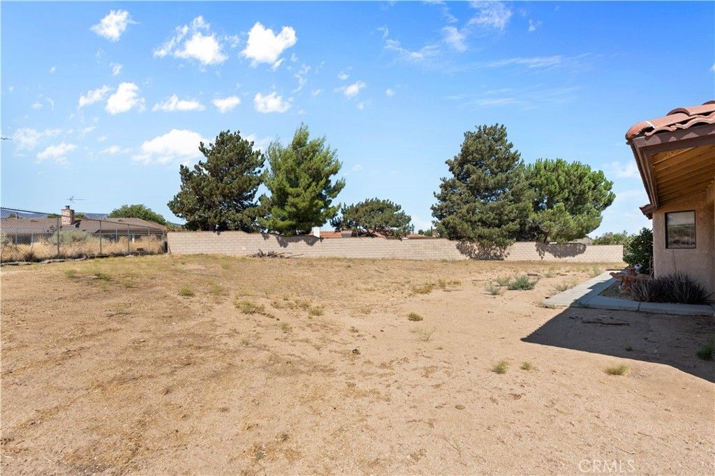 Image 28 of property listing at 4467 Valle Vista Court, Phelan, CA 92371