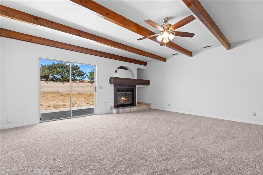 Image 6 of property listing at 4467 Valle Vista Court, Phelan, CA 92371