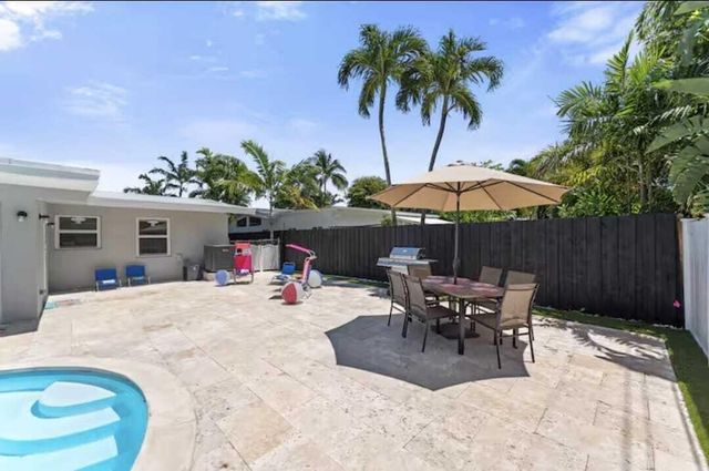 1713 NE Ne 7th Terrace NE, Fort Lauderdale, FL 33305