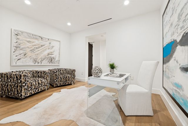 2025 Woodall Rodgers Freeway 23, Dallas, TX 75201