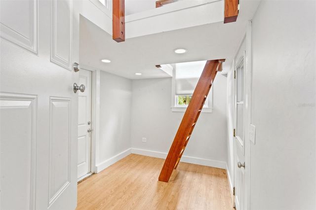 205 GARDEN CIRCLE N, Dunedin, FL 34698