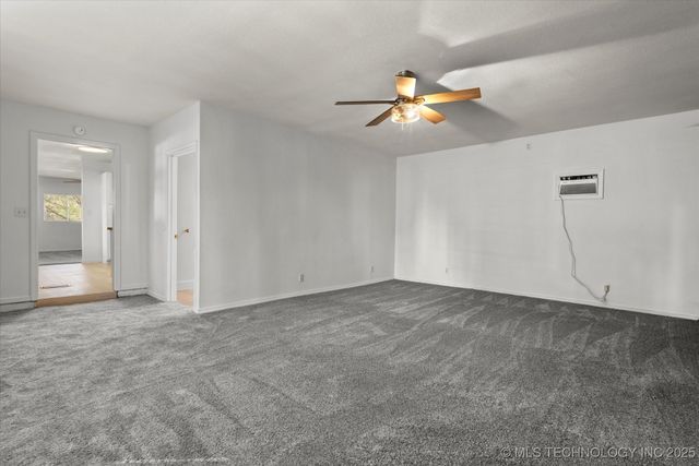 1719 SE Hilltop Drive, Bartlesville, OK 74006