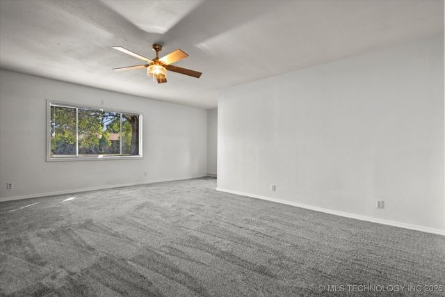 1719 SE Hilltop Drive, Bartlesville, OK 74006