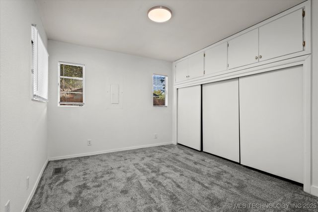 1719 SE Hilltop Drive, Bartlesville, OK 74006