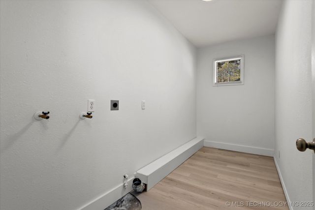 1719 SE Hilltop Drive, Bartlesville, OK 74006