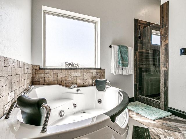 6580 NW 234th Street, Edmond, OK 73025