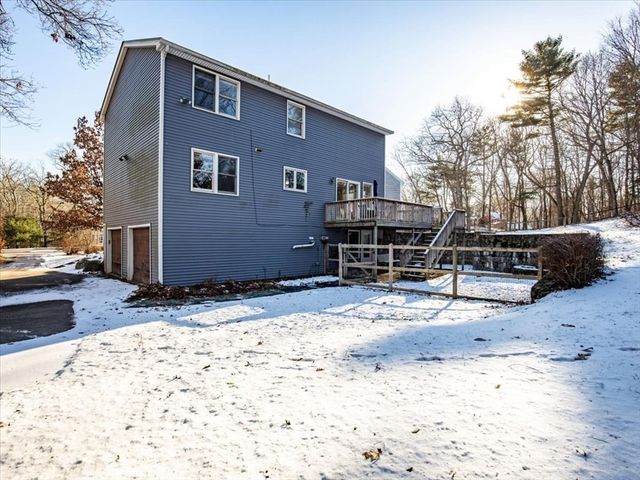 10 Hazelwood Ct, Attleboro, MA 02703