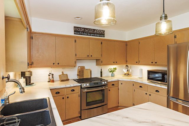 4 Cherrywood COURT, Wind Point, WI 53402