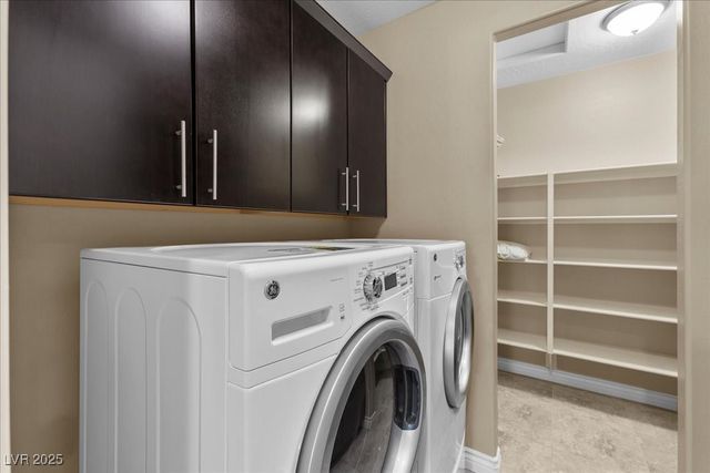 11 Carolina Cherry Drive, Las Vegas, NV 89141