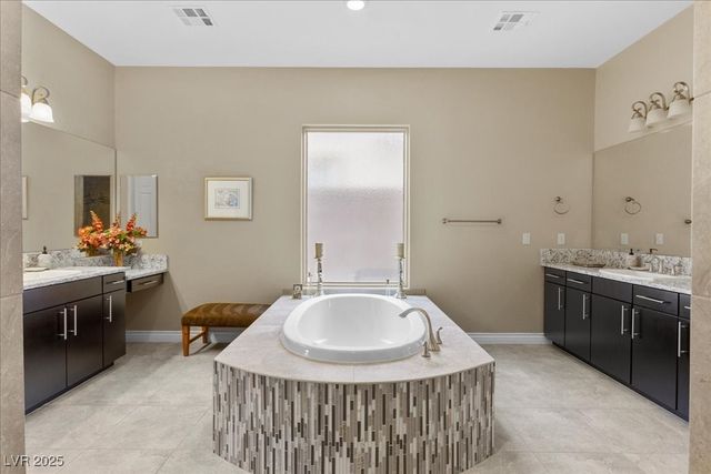 11 Carolina Cherry Drive, Las Vegas, NV 89141