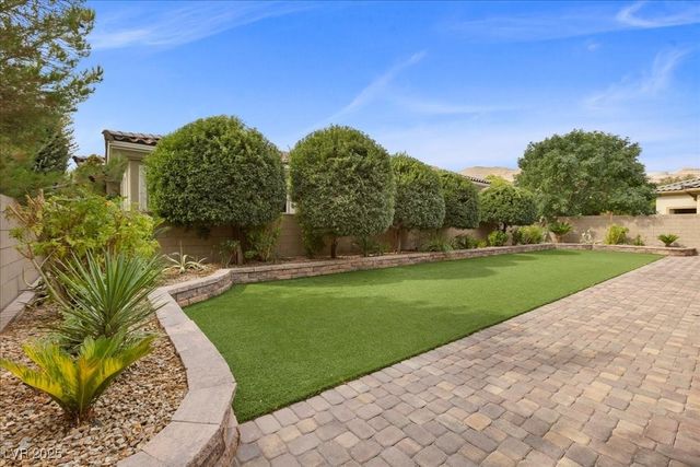 11 Carolina Cherry Drive, Las Vegas, NV 89141