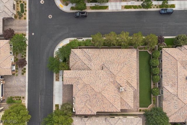 11 Carolina Cherry Drive, Las Vegas, NV 89141