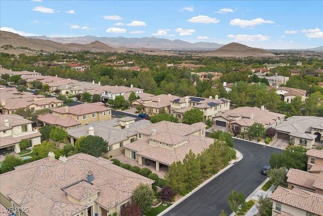 11 Carolina Cherry Drive, Las Vegas, NV 89141