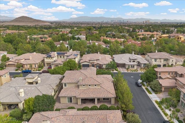 11 Carolina Cherry Drive, Las Vegas, NV 89141