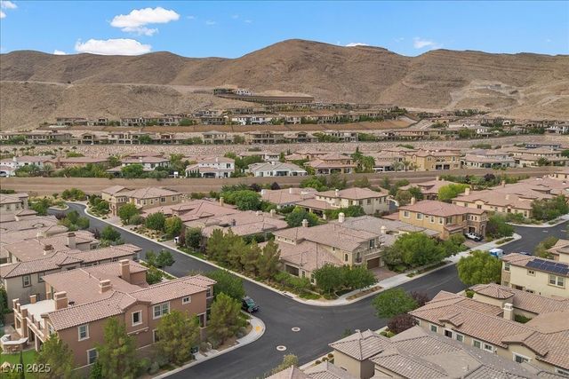 11 Carolina Cherry Drive, Las Vegas, NV 89141