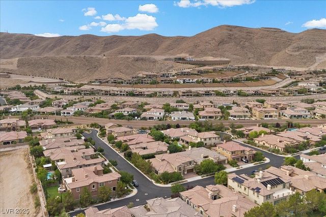 11 Carolina Cherry Drive, Las Vegas, NV 89141