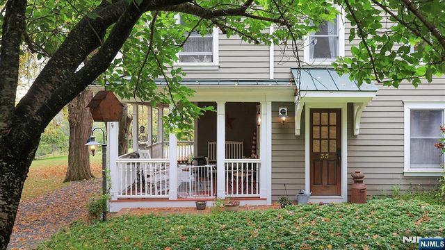 35 Woodledge Road, Watchung, NJ 07069