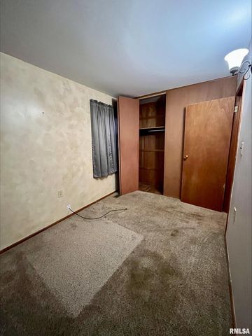 1223 ARCADIA Drive, Galesburg, IL 61401