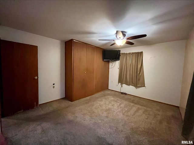 1223 ARCADIA Drive, Galesburg, IL 61401