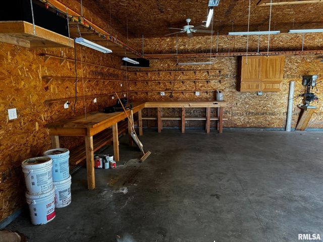 1223 ARCADIA Drive, Galesburg, IL 61401