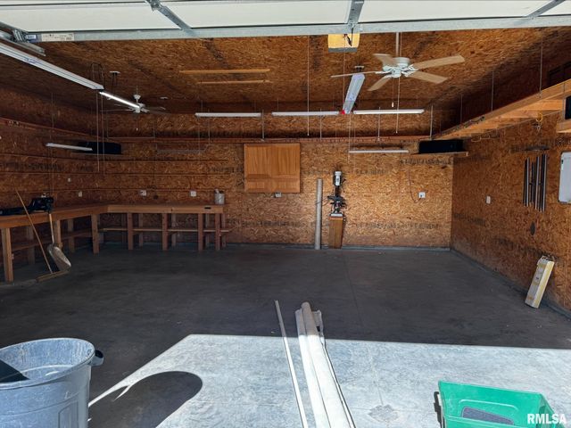 1223 ARCADIA Drive, Galesburg, IL 61401