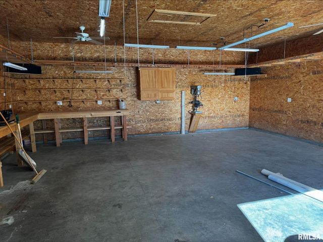 1223 ARCADIA Drive, Galesburg, IL 61401