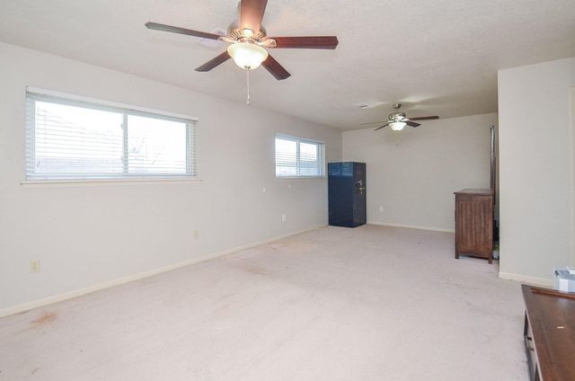 2624 Del Monte Avenue, Bay City, TX 77414