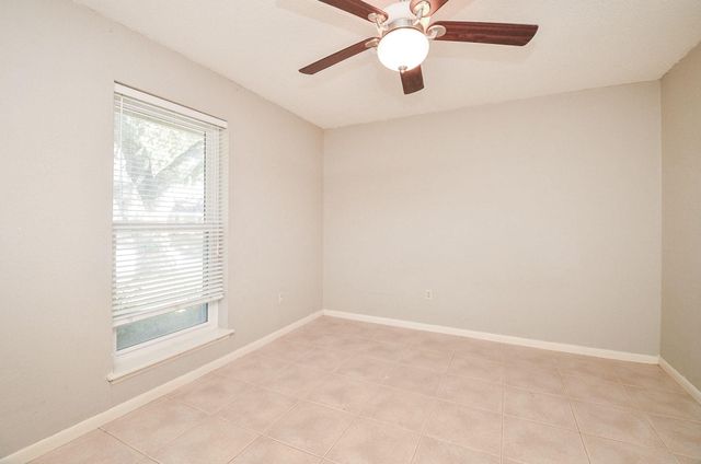 2624 Del Monte Avenue, Bay City, TX 77414