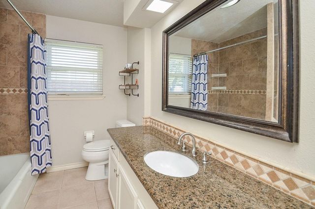 2624 Del Monte Avenue, Bay City, TX 77414