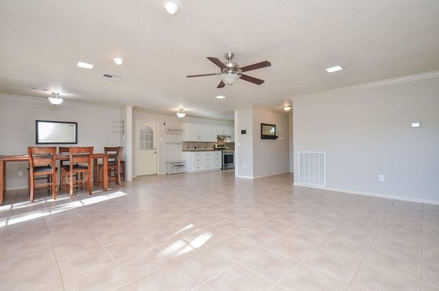 2624 Del Monte Avenue, Bay City, TX 77414