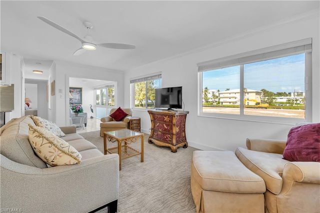 1950 Gulf Shore BLVD N # 201, Naples, FL 34102