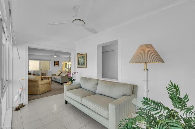 1950 Gulf Shore BLVD N # 201, Naples, FL 34102