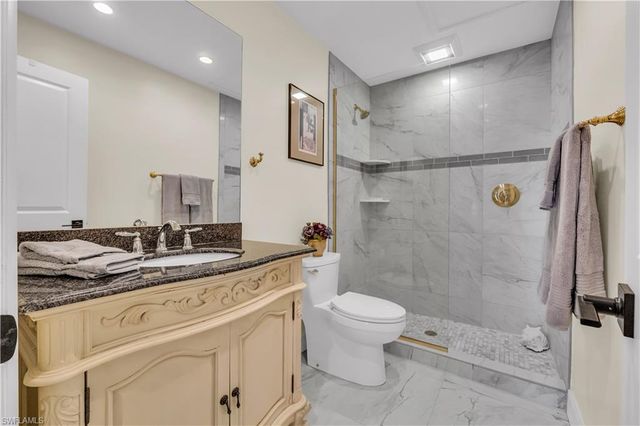 1950 Gulf Shore BLVD N # 201, Naples, FL 34102