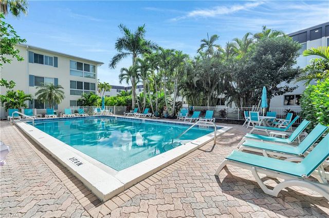 1950 Gulf Shore BLVD N # 201, Naples, FL 34102