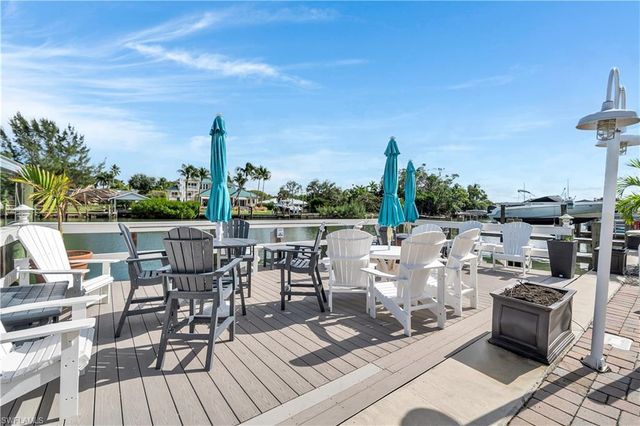 1950 Gulf Shore BLVD N # 201, Naples, FL 34102