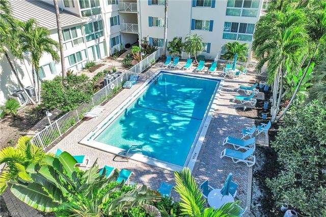 1950 Gulf Shore BLVD N # 201, Naples, FL 34102