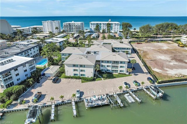 1950 Gulf Shore BLVD N # 201, Naples, FL 34102