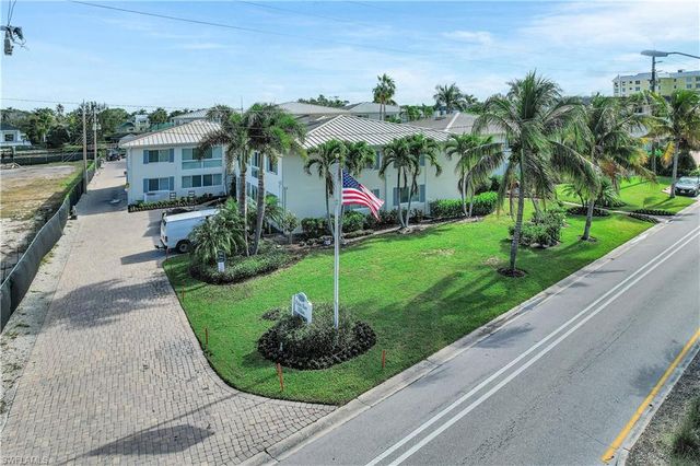 1950 Gulf Shore BLVD N # 201, Naples, FL 34102