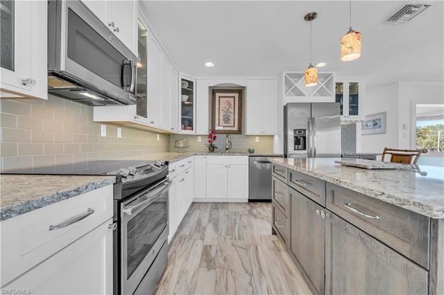 1950 Gulf Shore BLVD N # 201, Naples, FL 34102