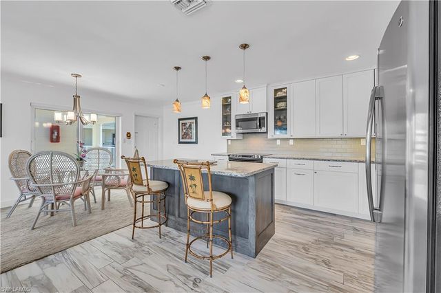 1950 Gulf Shore BLVD N # 201, Naples, FL 34102