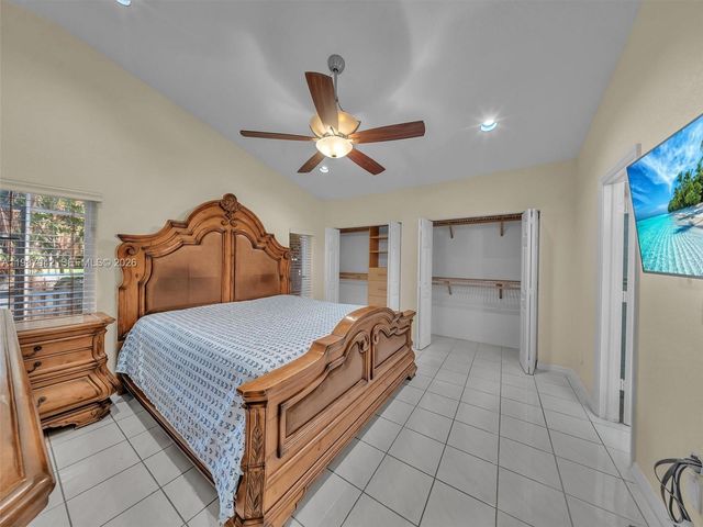 12345 NW 1st St, Plantation, FL 33325