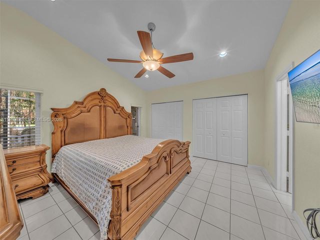 12345 NW 1st St, Plantation, FL 33325