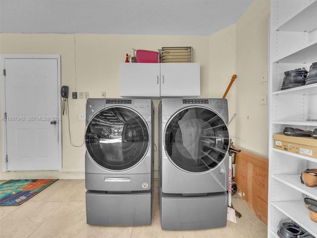 12345 NW 1st St, Plantation, FL 33325